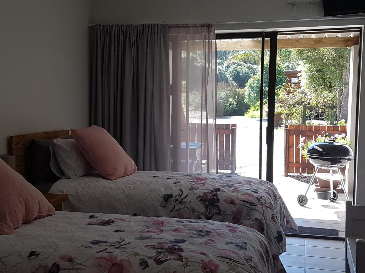 Mountain Breeze Log Cabins สตอร์มริเวอร์ ภายนอก รูปภาพ